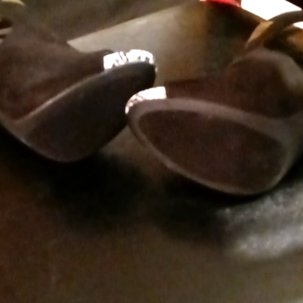 Shoes - Picture 3 of 6